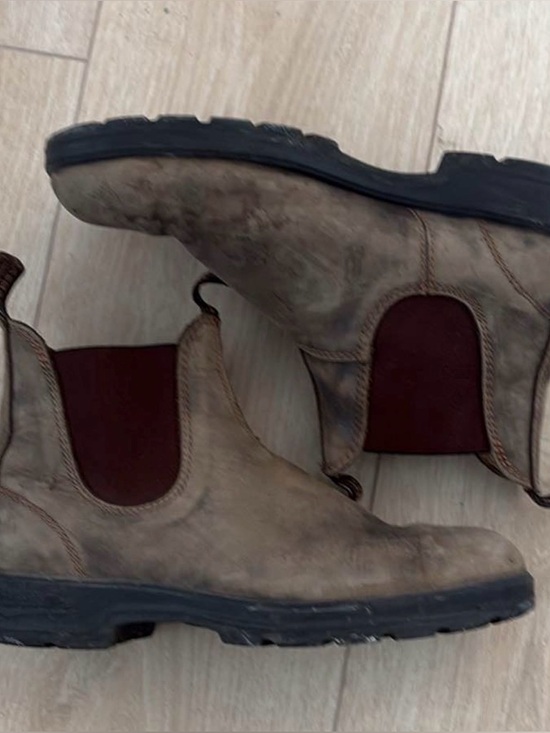 Blundstone Shoes - Brown Blundstone boots